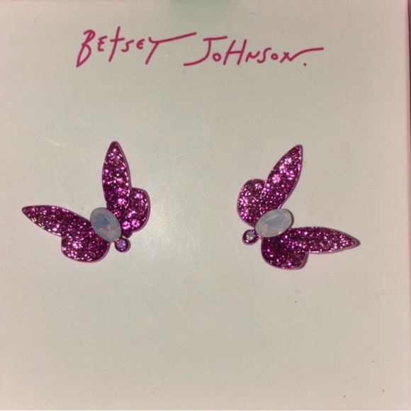 BETSEY JOHNSON Iridescent Aurora Borealis Crystal Center Butterfly Earrings NWT - Picture 1 of 4